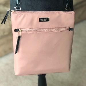 🆕 KATE SPADE Dawn Flat Crossbody bag